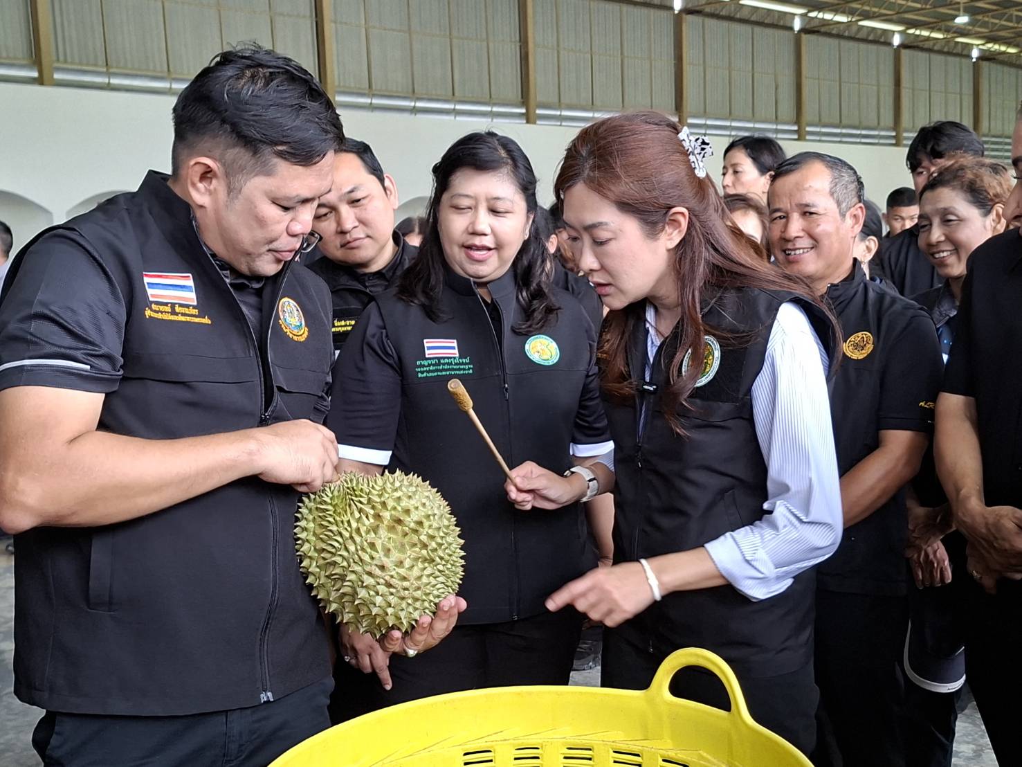 title - ส.ป.ก. ร่วมติดตามรัฐมนตรีช่วยว่าการกระทรวงเกษตรและสหกรณ์ (นางสาวปิยะรัฐชย์ ติยะไพรัช) ลงพื้นที่ตรวจราชการในพื้นที่จังหวัดจันทบุรี